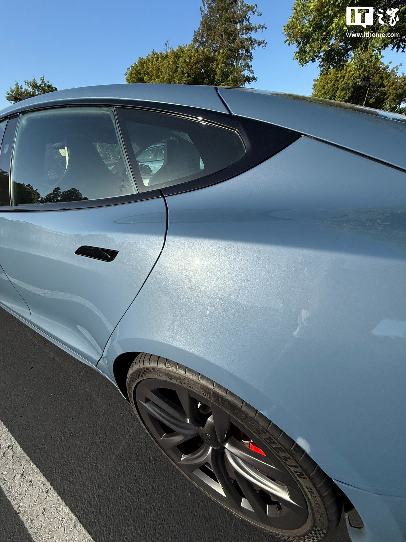 特斯拉测试改款 Model S / X，全新车漆颜色曝光