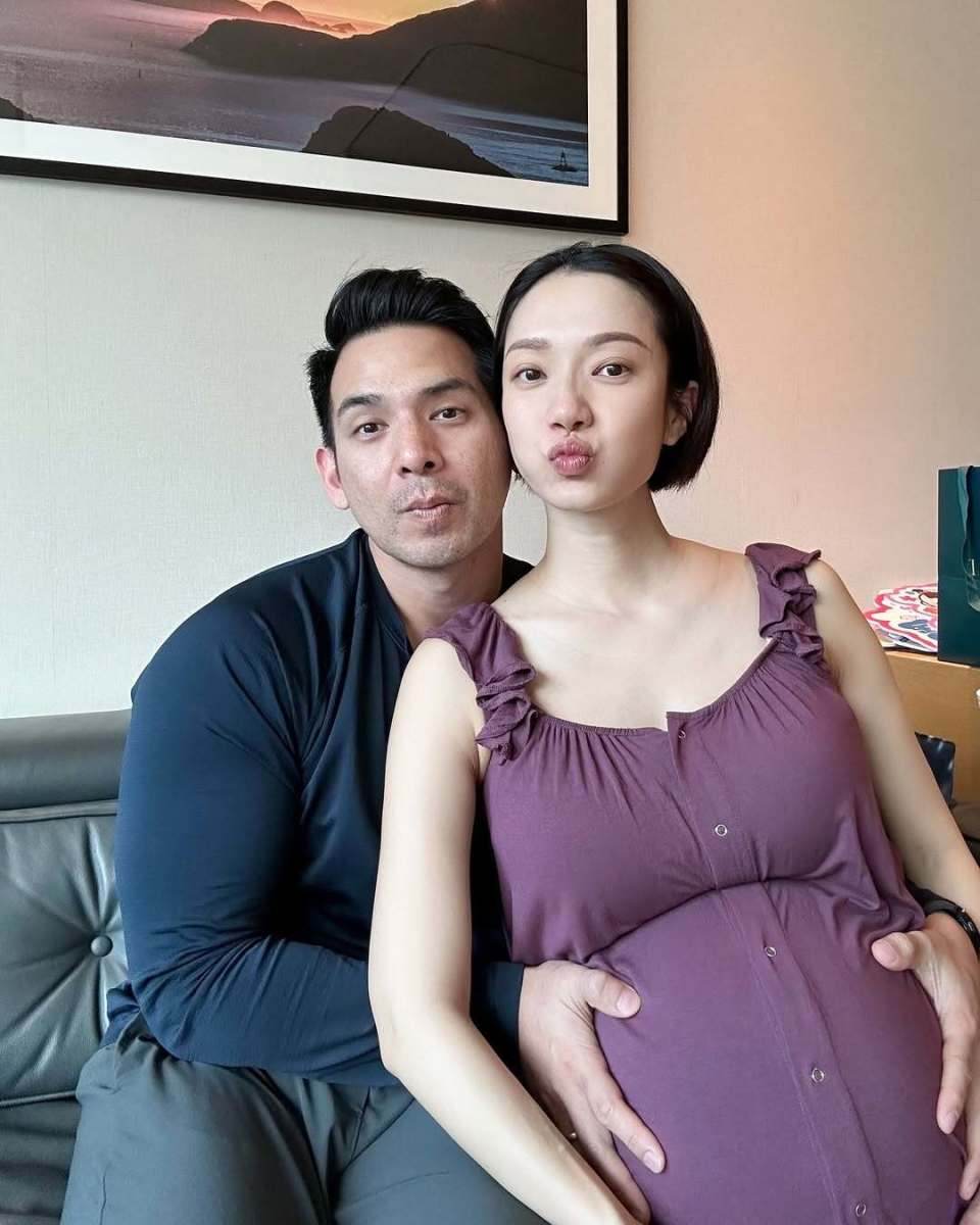 前TVB女艺人王君馨开心宣布诞下女儿 首晒一家三口的全家福