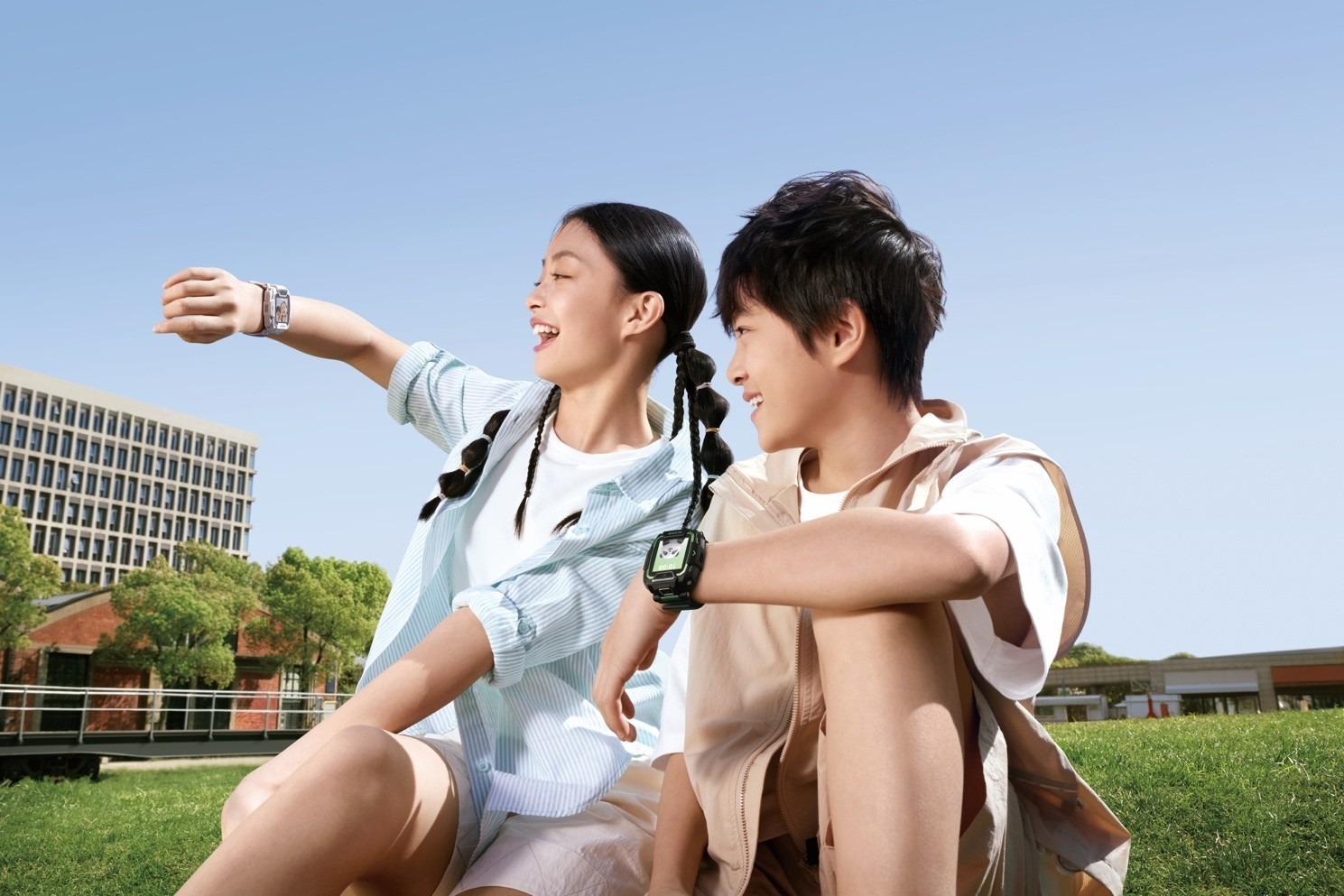 华为儿童手表 5 Pro夏季新色发布，六一最佳实用科技礼物