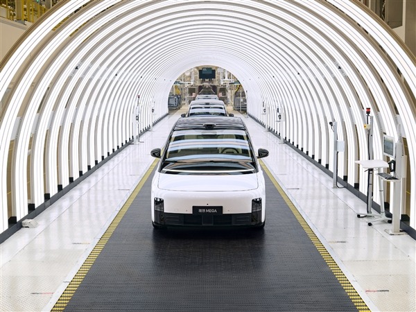 家用车中的天花板！理想MEGA Home今日下线 5月23日全国交付