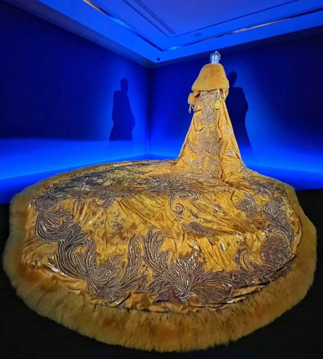 欣赏唐代襦裙的美感，感受唐代女性的包容