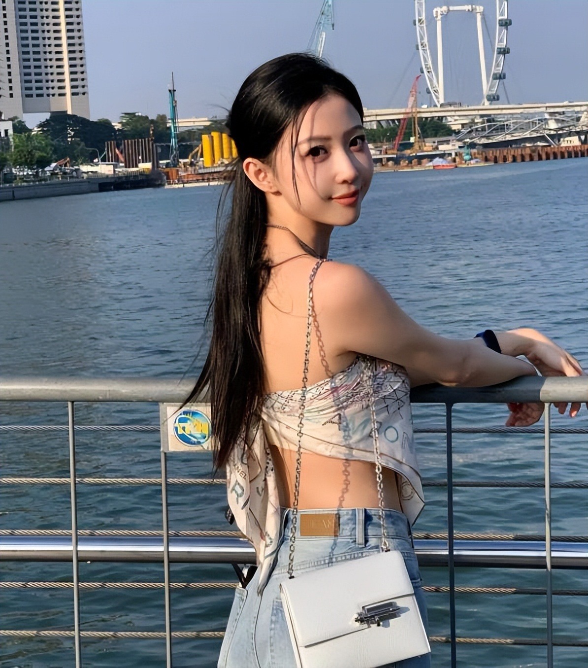 宣云晒美照被赞仙女下凡，和方媛一样越来越有名媛范