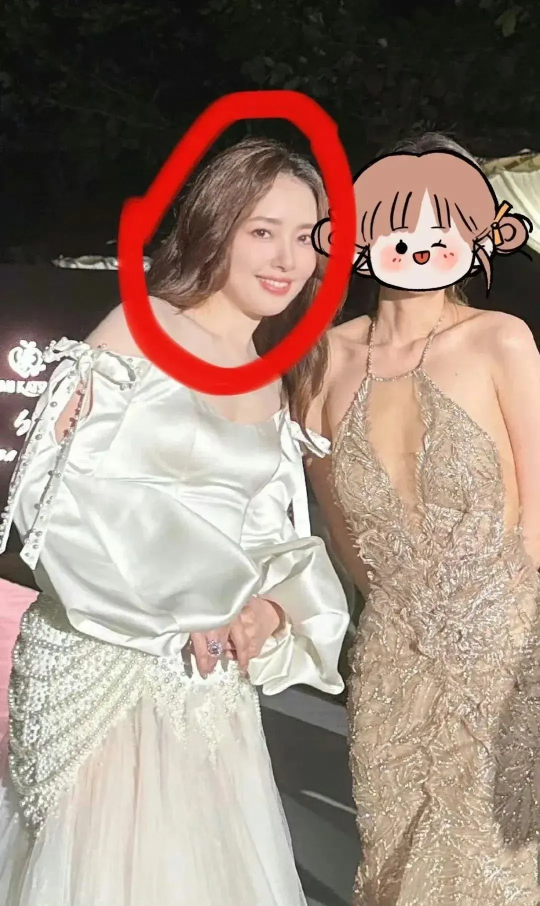 40岁郭碧婷近照太沧桑，浓妆遮不住脸上疲态，过度消瘦显嘴凸