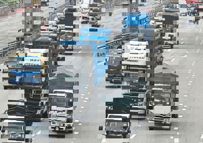 Mandatory speed limiters for heavy vehicles can reduce accident risks, say experts