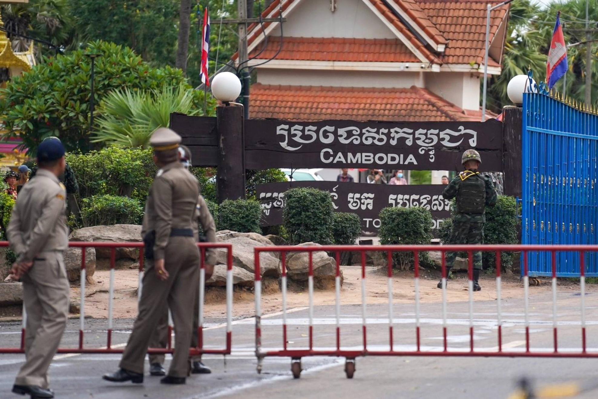 Cambodia closes off cargo traffic from crossing border with Thailand