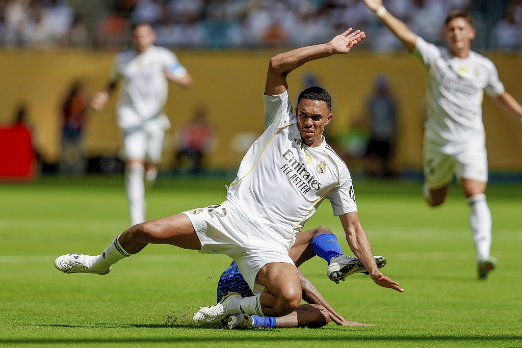 阿隆索首秀战平利雅得新月， 皇马主帅的位子真的不好坐