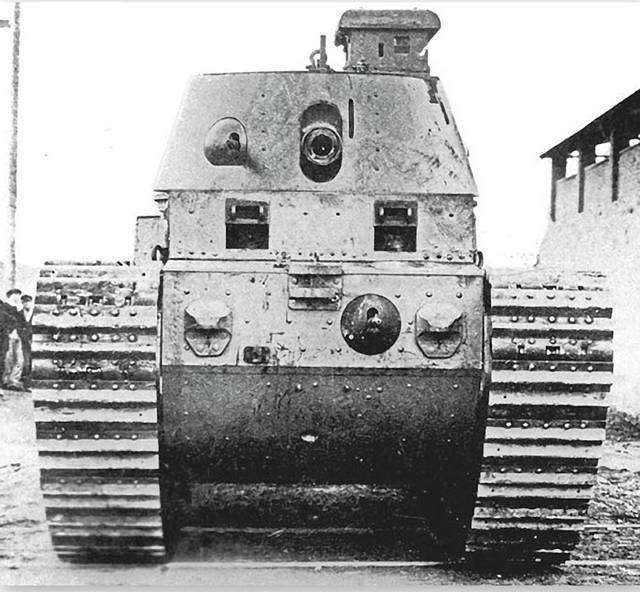 原创 法国FCM 1A重型坦克：一战中综合能力强大的武器