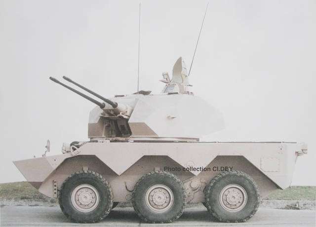 原创 法国AMX 10 RAA防空车：打造比履带式更轻便的轮式自行防空炮