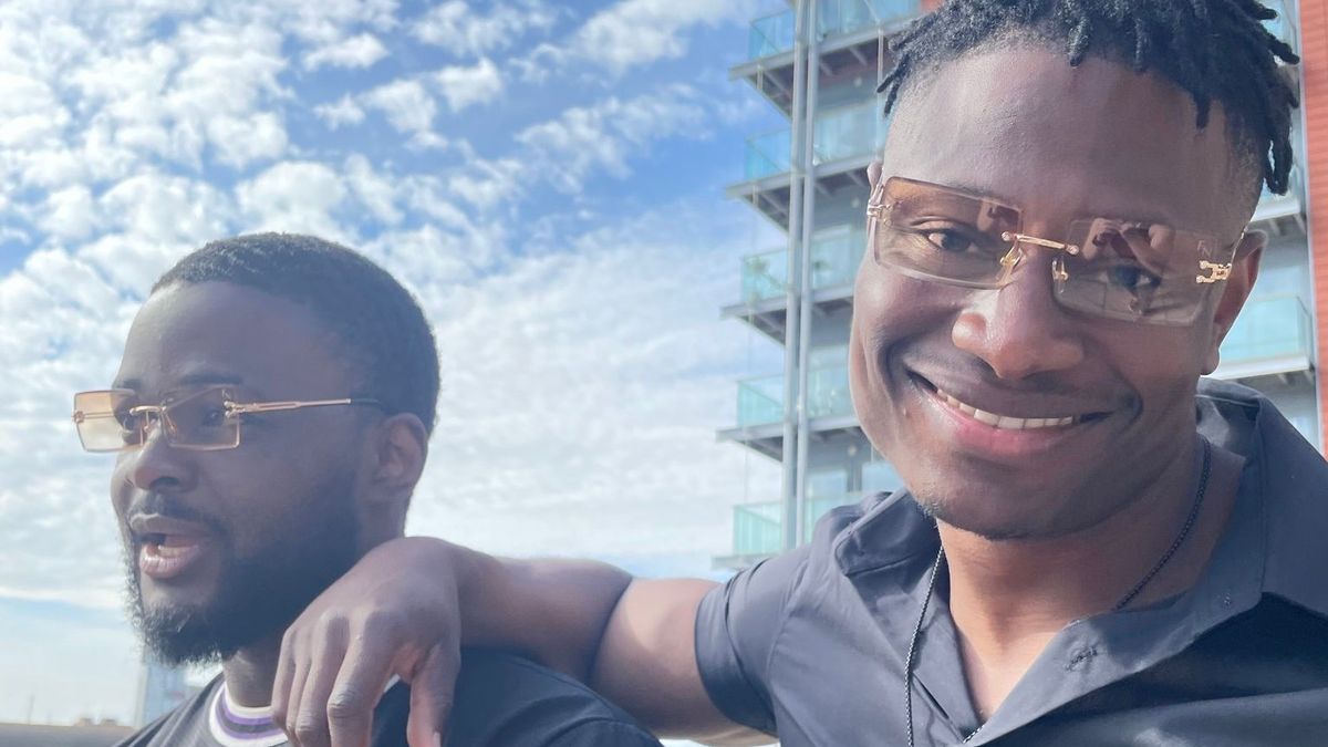 Brit friends who died 'jumping into hotel pool' named as parents face 'nightmare'