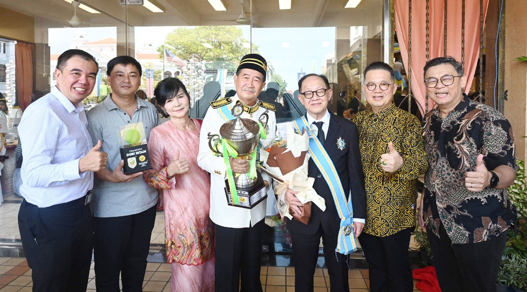 【槟州元首华诞受封人士-人物专访】黑刺之父廖石乾 打造槟城名种榴梿 登国际舞台频获奖