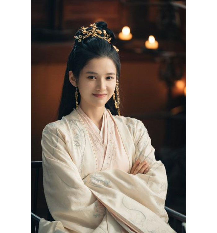 张婧仪：饰演香暗荼，是一次挑战