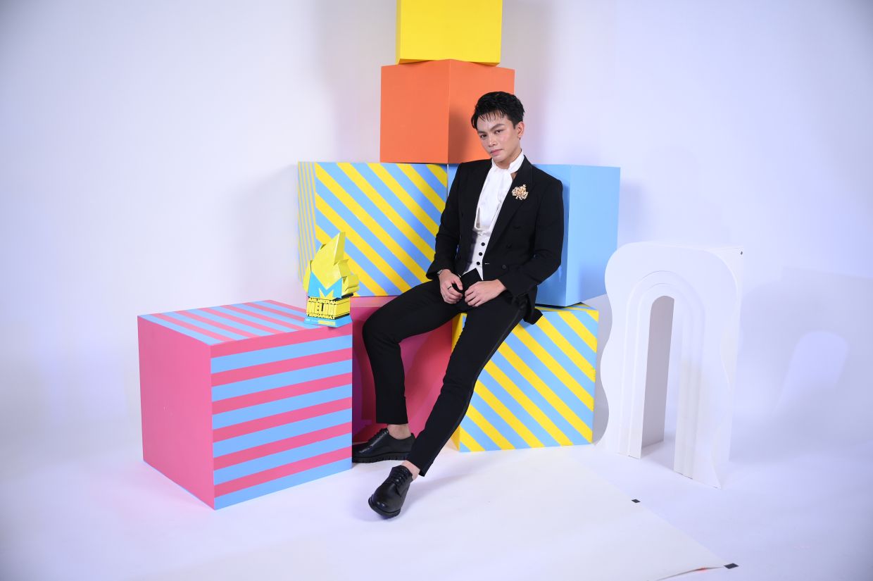 This is Zarif Ghazzi, the young and talented actor who, at the age of 21, is already burning the tracks in the acting world