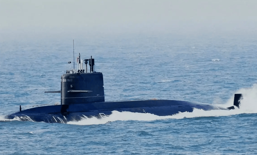 原创 39C型常规潜艇，最耀眼的就是独特的“蘑菇头”围壳