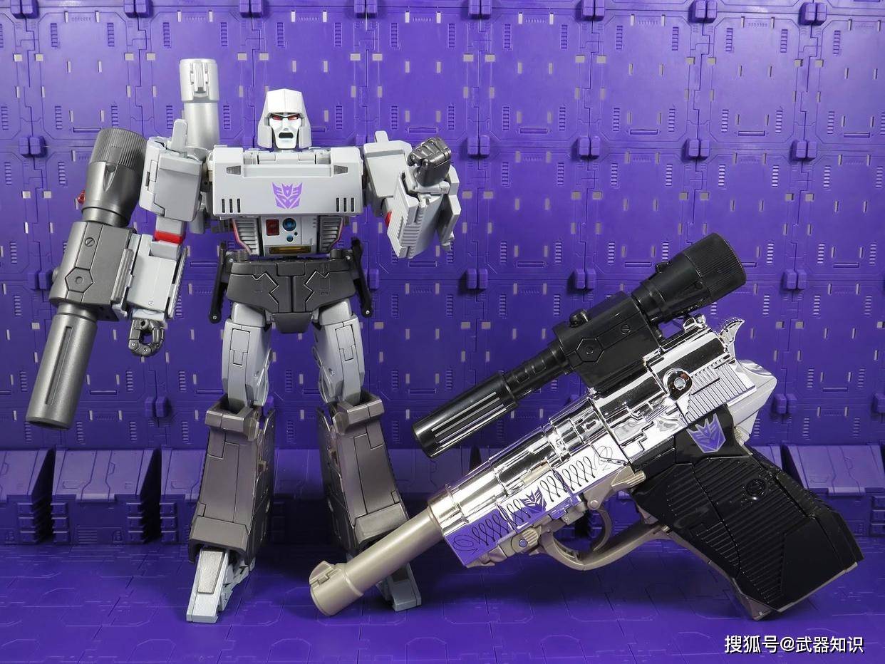 原创 它是二战德军标配武器 变形金刚中威震天原型 为取代鲁格P08而生
