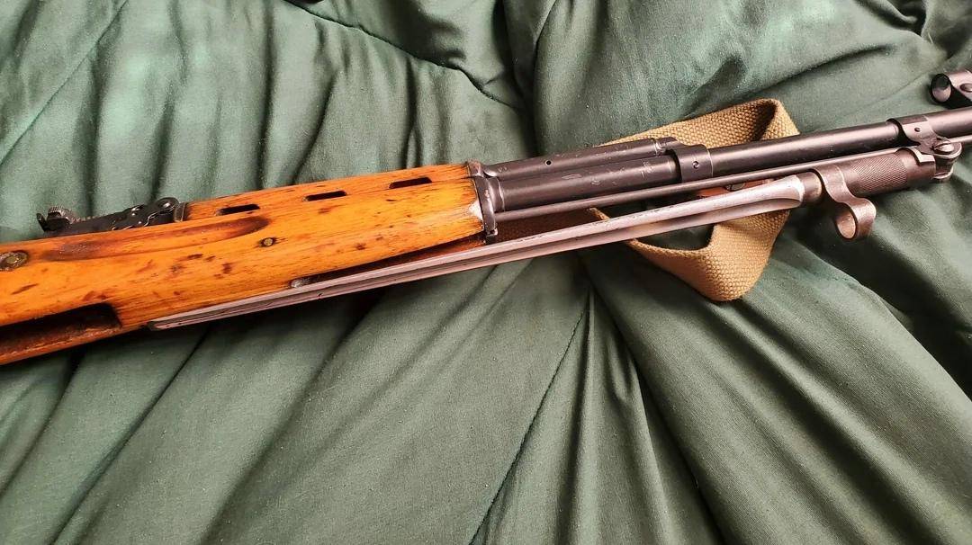 折叠式三棱刺刀56式半自动最酷标志近战格斗利器威慑性极大