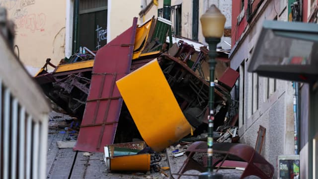 葡萄牙里斯本爬坡缆索电车脱轨事故 死亡人数下修至16人