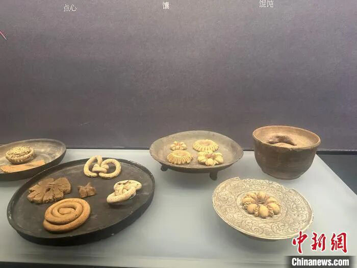新疆1400年前的月饼见证了什么？