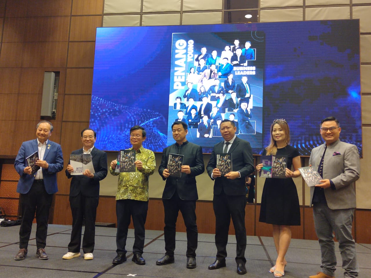 谁又想到一个豆沙饼小子 最后竟当上槟州首长