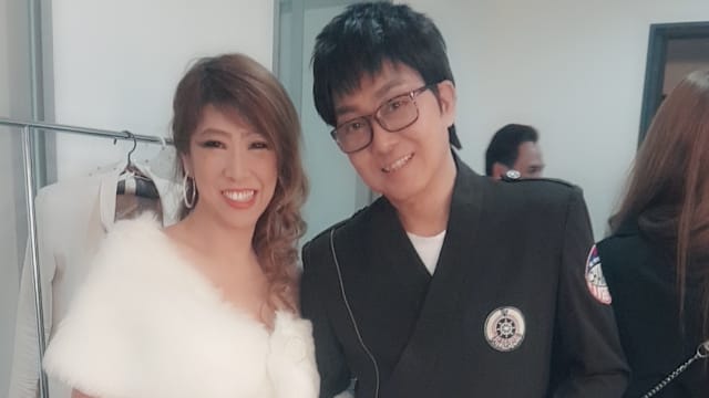 凌霄曾为她泪洒摄影棚，《黄金年华》选手发文悼念恩师