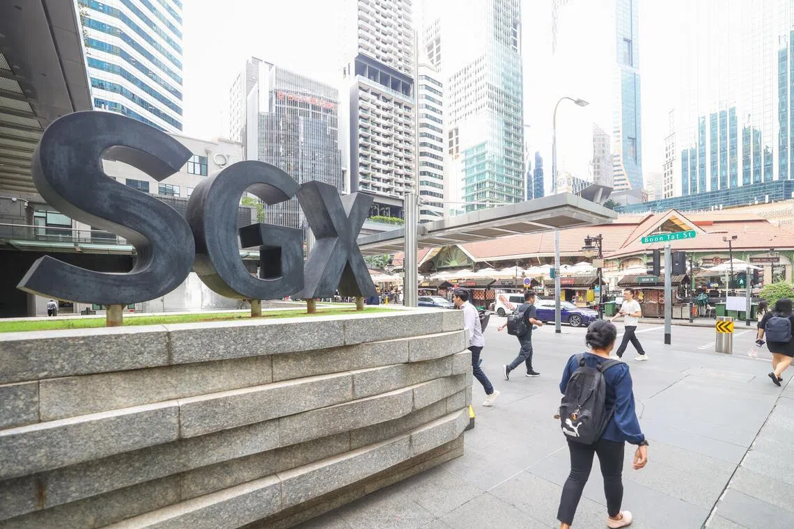 STI sets new records above 4,900, JPMorgan lifts 2026 target to 6,000