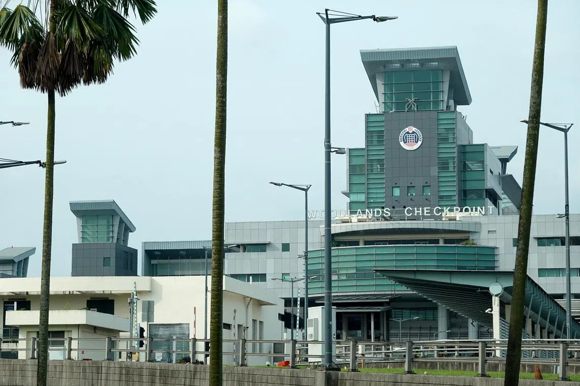 Take note! Heavy traffic into Singapore at checkpoint after ICA steps up security checks!