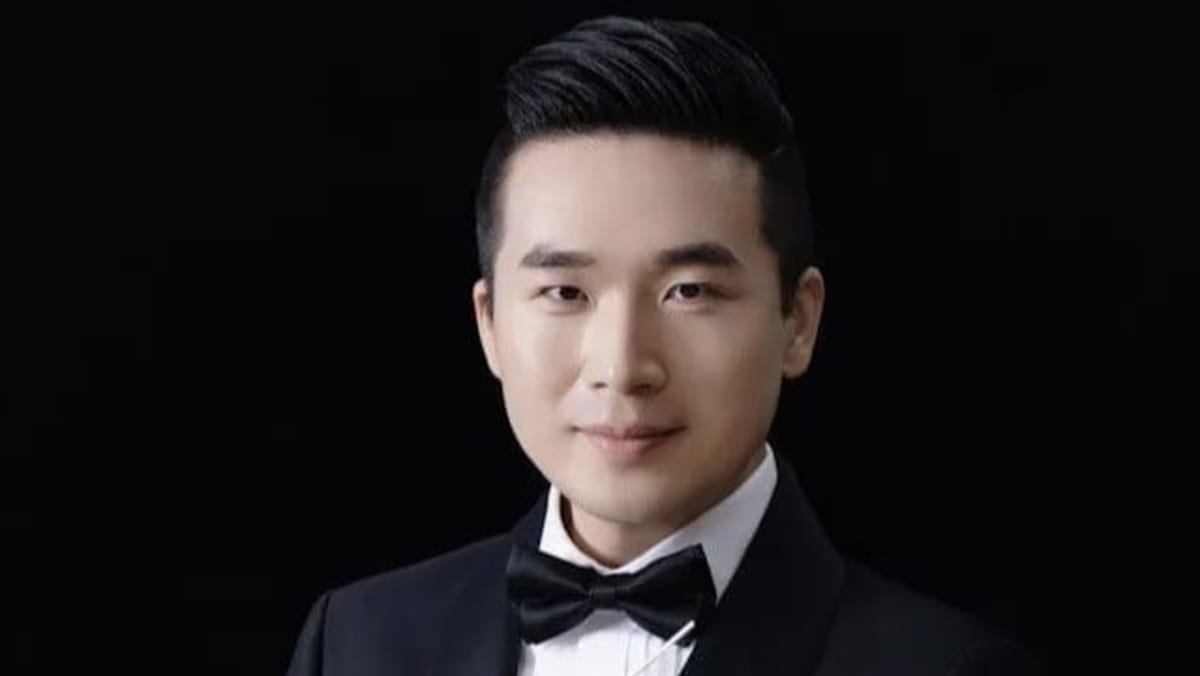 路边换轮胎遭撞飞　中国音乐人李梳瞳离世