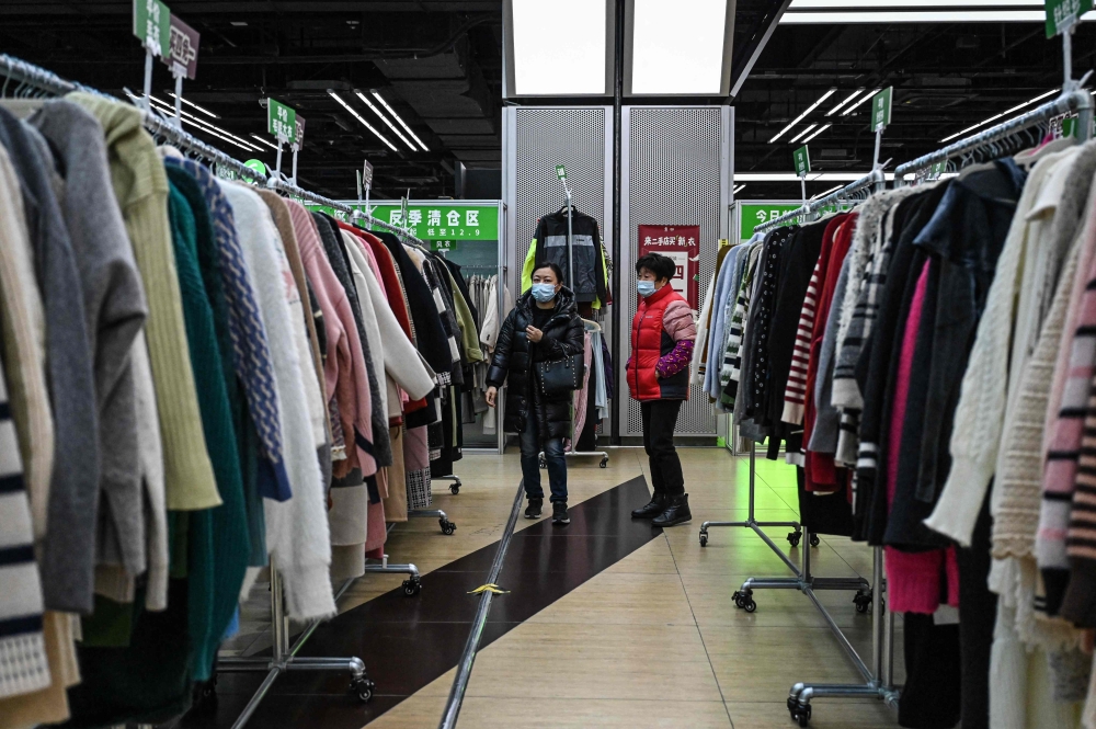China’s cash-strapped shoppers turn to secondhand and bargain buys