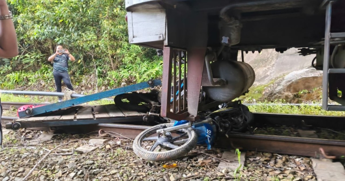 Villagers in Sabah stop train with brake failure by placing motorcycles on tracks