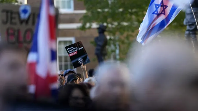 UK man appears in court over stabbing of two Jewish men in London | Nestia