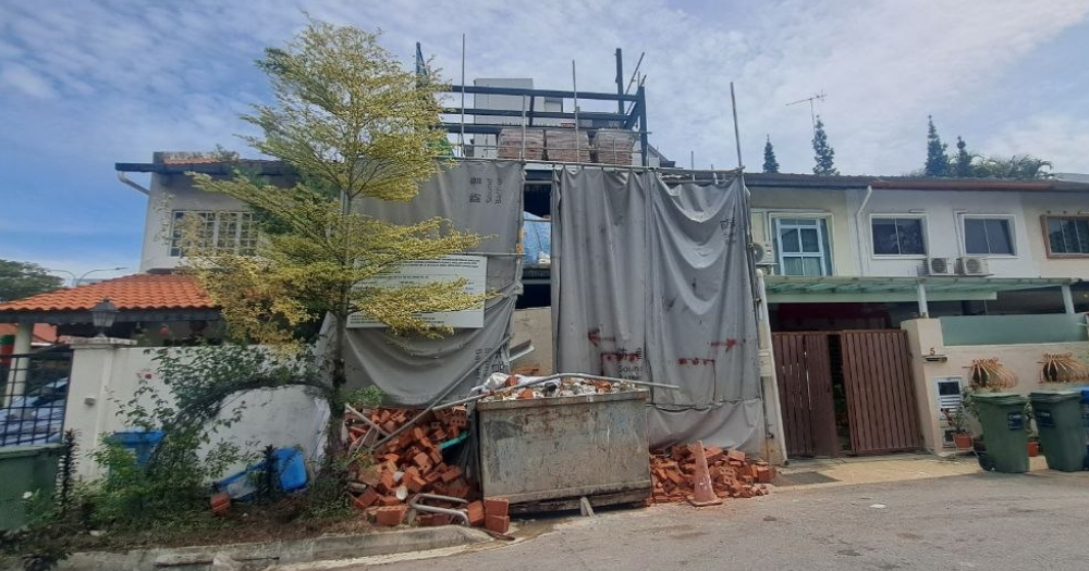 Construction supervisor, 30, dies after large number of bricks fall on him from 2nd floor of Paya Lebar terrace