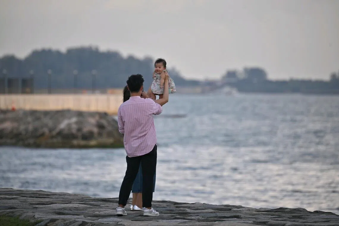 More fathers take paternity leave; access to flexible work options remains high despite slight dip
